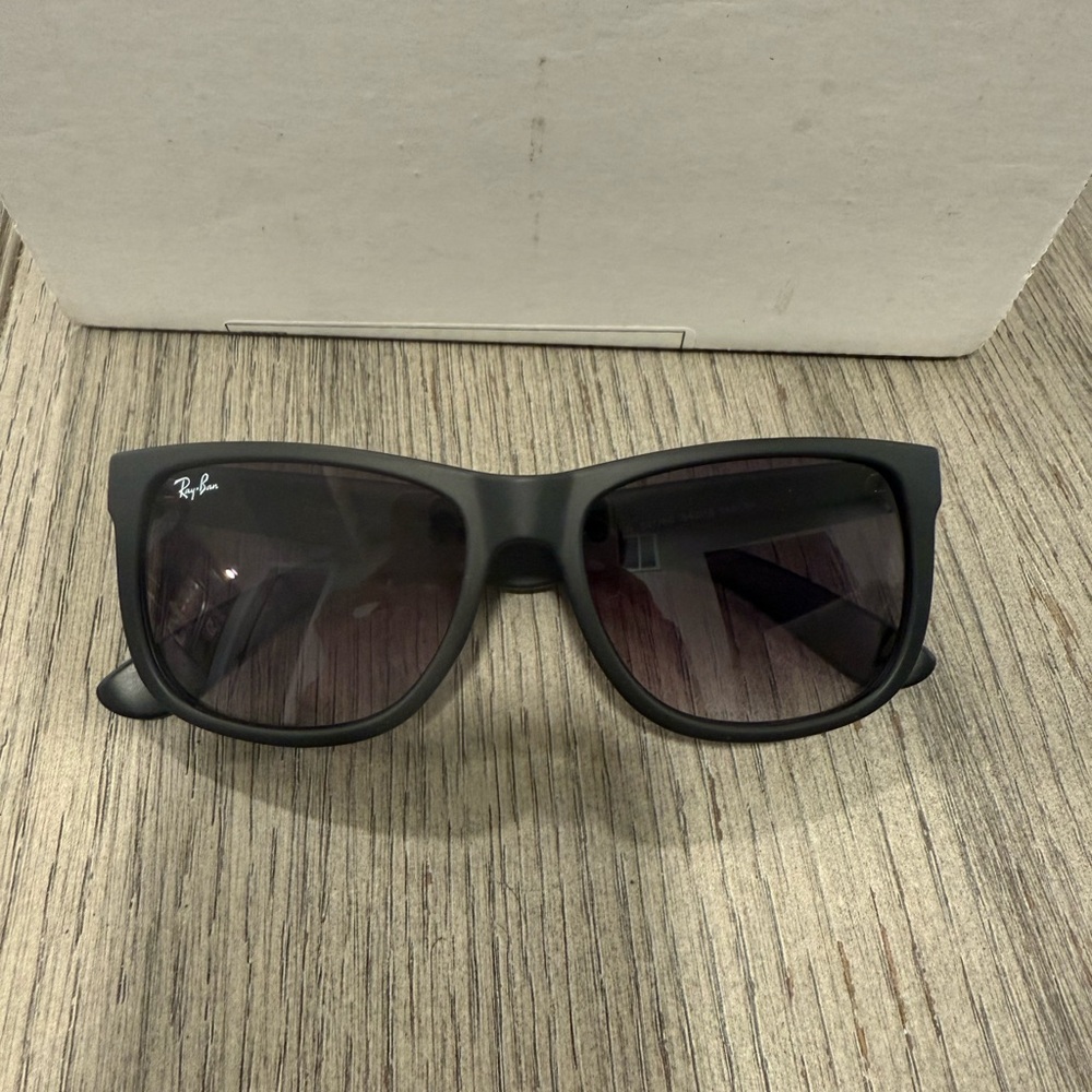 Ray-Ban Justin Sunglasses